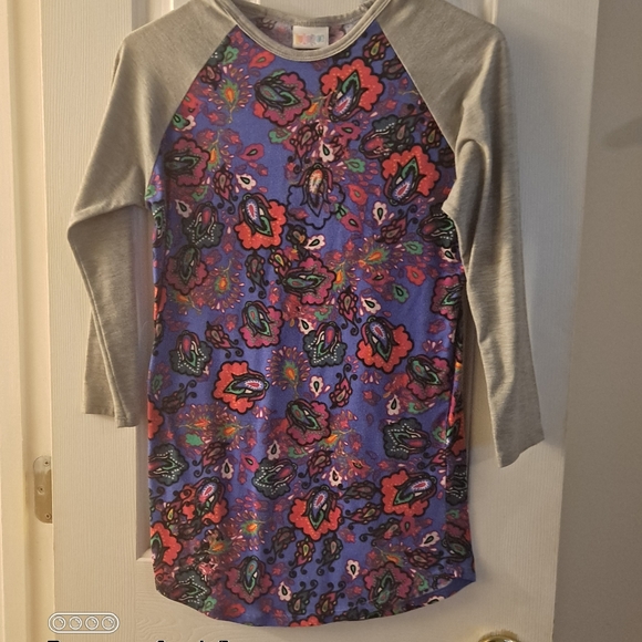 LulaRoe Randy Tee - Picture 2 of 2